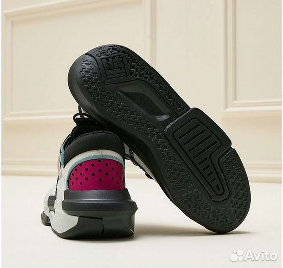 Баскетбольные кроссовки Anta