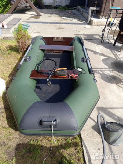 Лодка с матором