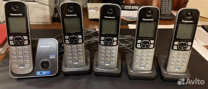 Телефон с пятью трубками Panasonic