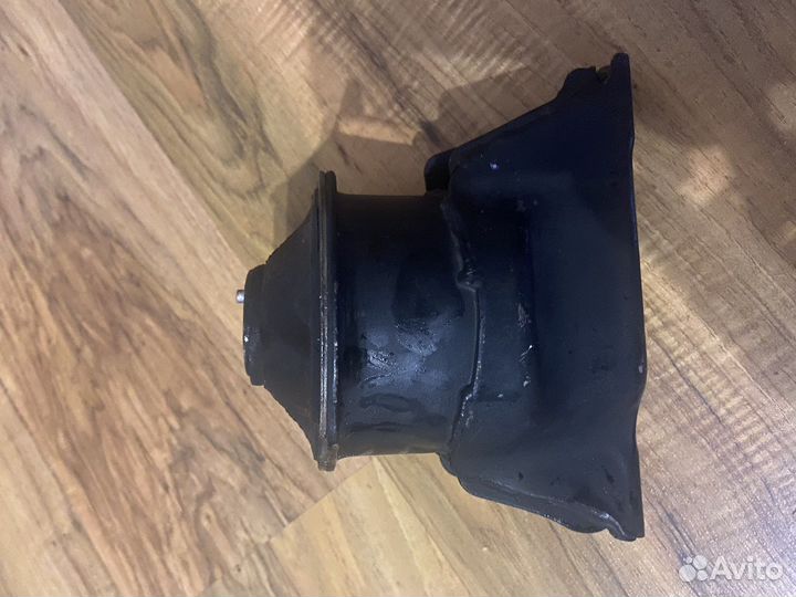 Подушка двигателя honda civic 4д правая