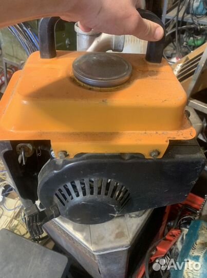 Бензиновая помпа