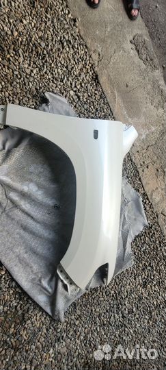 Крыло Toyota Land Cruiser 200