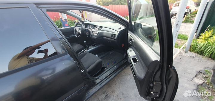 Разбор Лансер 9. 1.6 МКПП