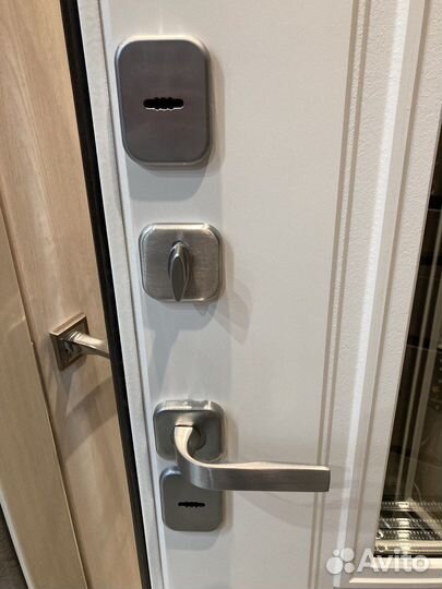 Дверь уличная с терморазрывом