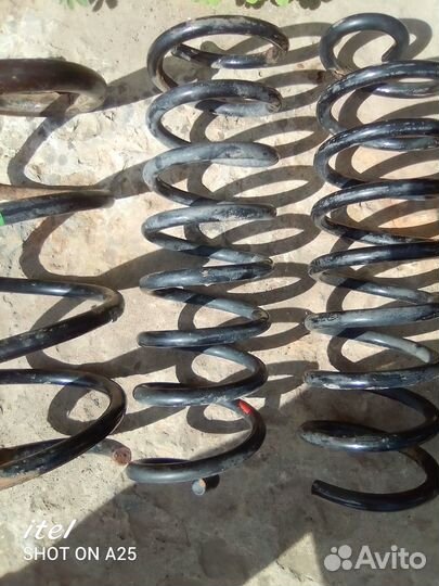 Пружины Renault Sandera 2011