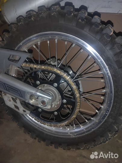 Мотоцикл Хускварна SMR400