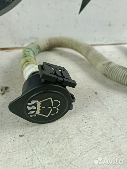 Заливная горловина бачка омывателя BMW 1 e87