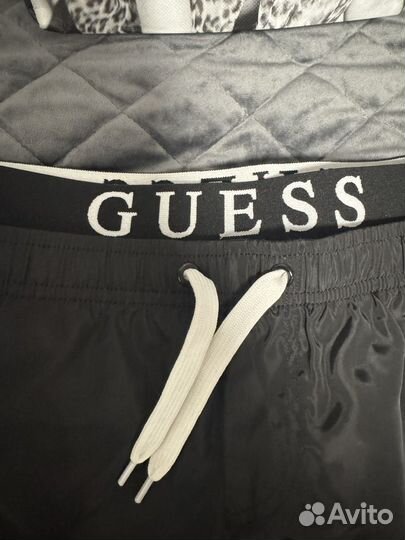 Новые плавательные шорты Guess 14 лет