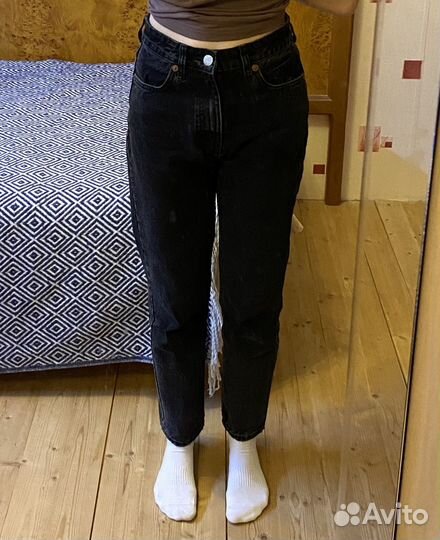 Черные джинсы zara mom fit (мом)