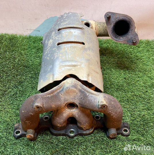 Коллектор выпускной Ford Fiesta 2006