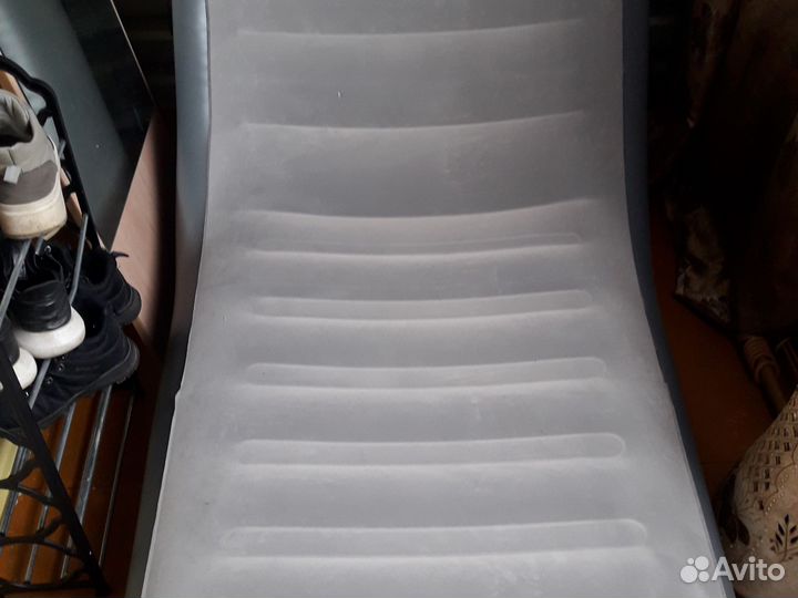 Надувное кресло в магазине 5500