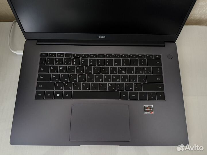 Honor magicbook 15 ryzen 5 5500u