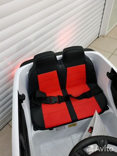 Детский электромобиль toyota