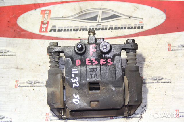 Суппорт перед право c Mazda Demio DE5FS ZY-VE