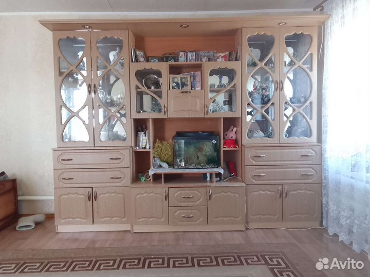 Стенка горка в гостиную бу