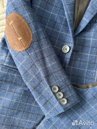 Костюм тройка