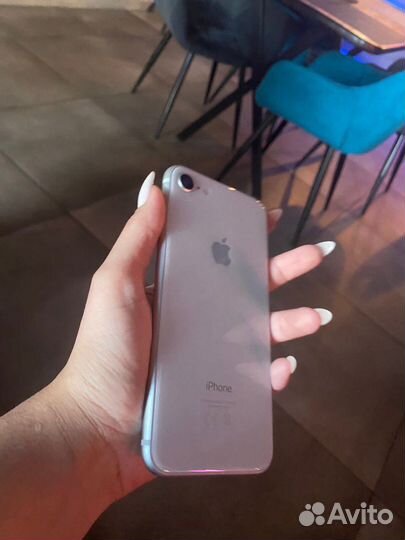 iPhone 8