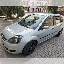 Ford Fiesta 1.3 MT, 2003, 335 000 км, с пробегом, цена 430 000 руб.