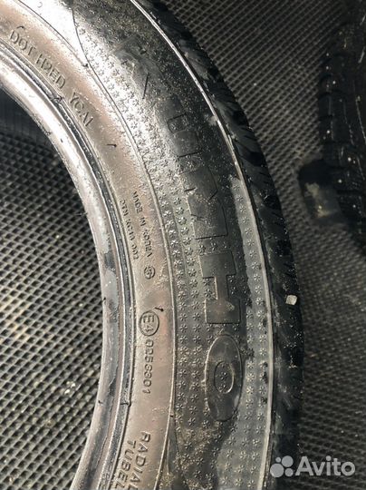 Kumho I'Zen RV Stud KC16 215/60 R17