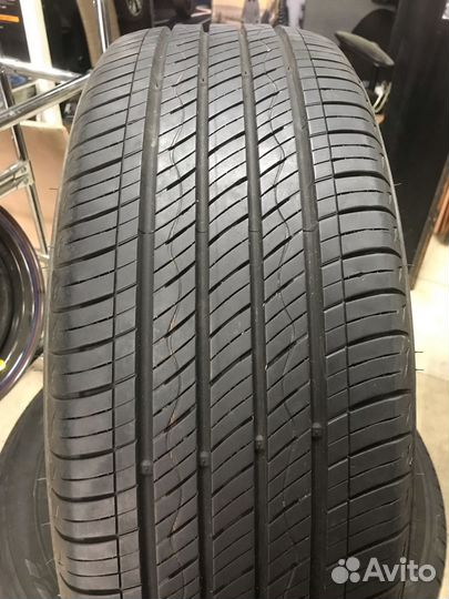 Kumho Crugen Premium KL33 235/60 R18 103H