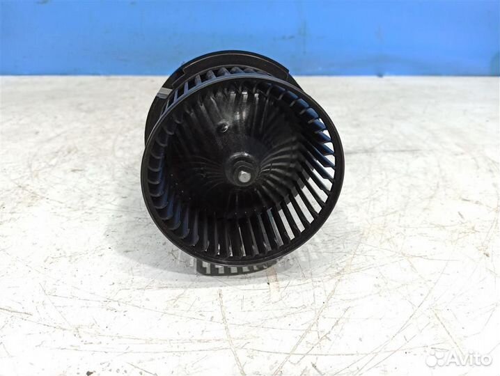 Моторчик печки Renault Fluence 2010