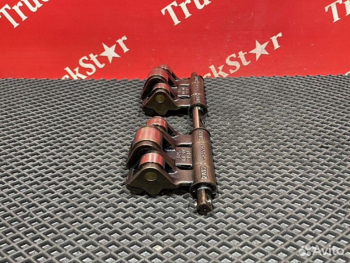 Вал рокеров в сборе