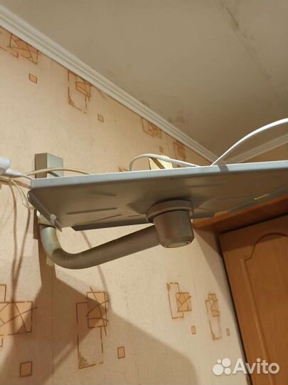 Подставка настенная для тв