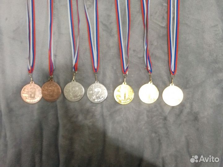 Медали