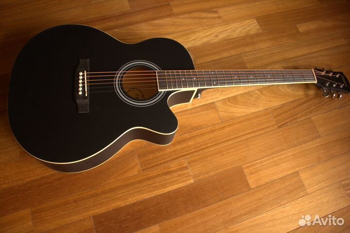 Гитары и укулеле