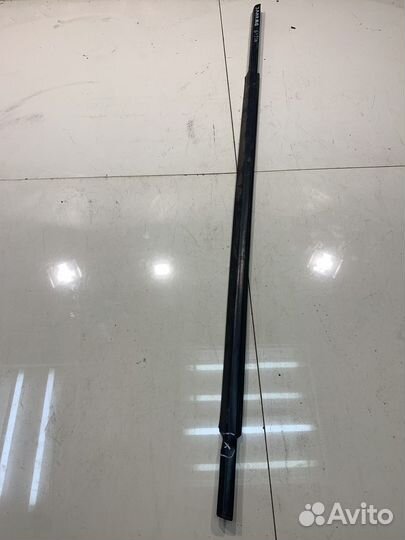 Уплотнитель стекла двери (задний, левый, внешний)