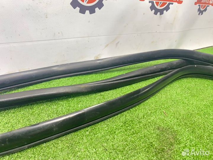 Уплотнитель проёма двери Hyundai Ix35 LM G4KD 2011