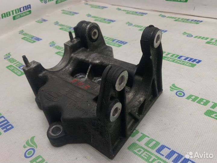 Кронштейн привода Land Rover Freelander кроссовер