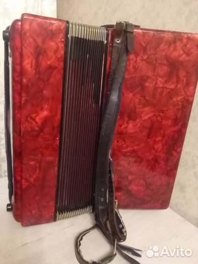 Немецкий аккордеон Royalstandart полный 4/4