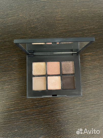Палетка теней nars voyager suede