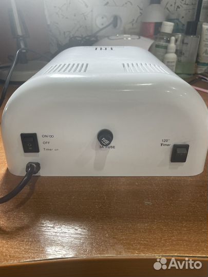 Лампа для ногтей