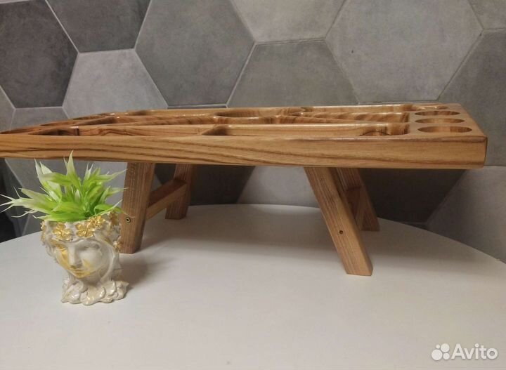 Большой винный столик из массива