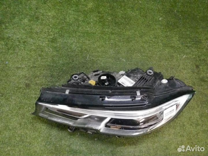 Фара левая BMW 3-Series