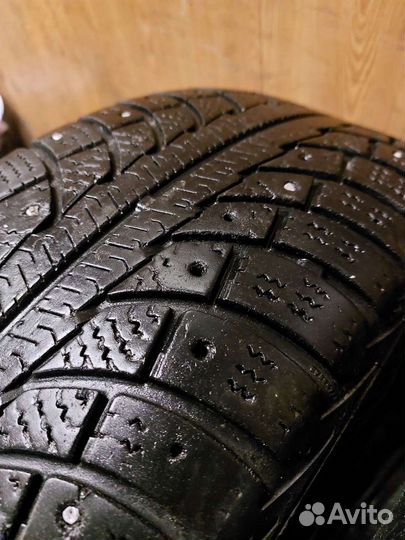 Gislaved Nord Frost 5 215/65 R16 102T