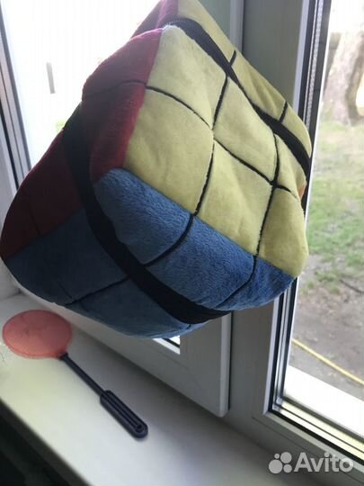 Игрушка-рюкзак динозаврик