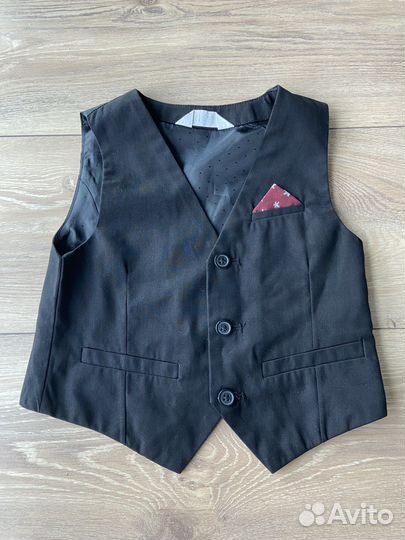Нарядный жилет для мальчика H&M