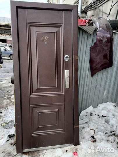 Металлическая дверь бу