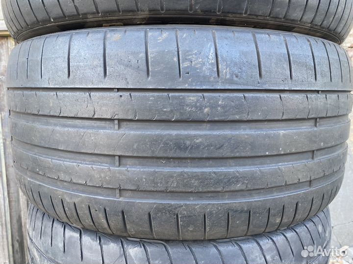 Pirelli P Zero 275/35 R20