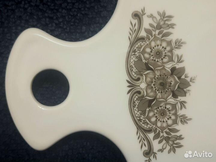 Старинная кухонная доска из фарфора