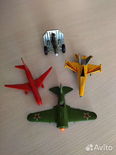 Металлические модели самолетов