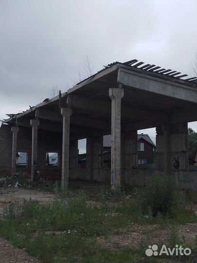 Строение на разбор, бут