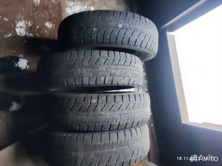 Bridgestone Blizzak VRX 175/70 R14