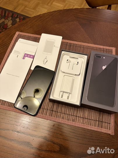 iPhone 8 Plus, 64 ГБ