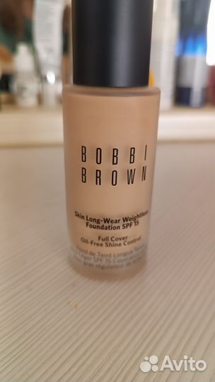 Тональный крем Bobby brown