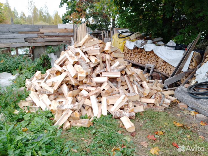 Дрова доставка и укладка в поленницу