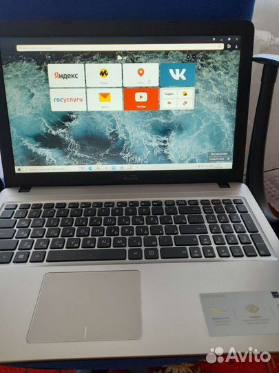 Ноутбук asus